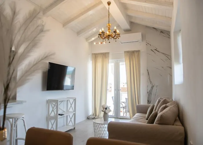 Casa Tosic