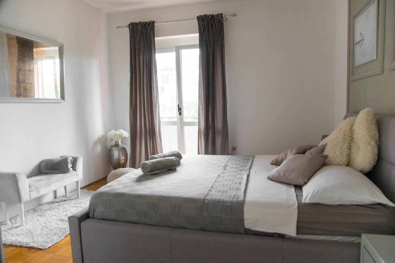 Casa Tosic Apartment *